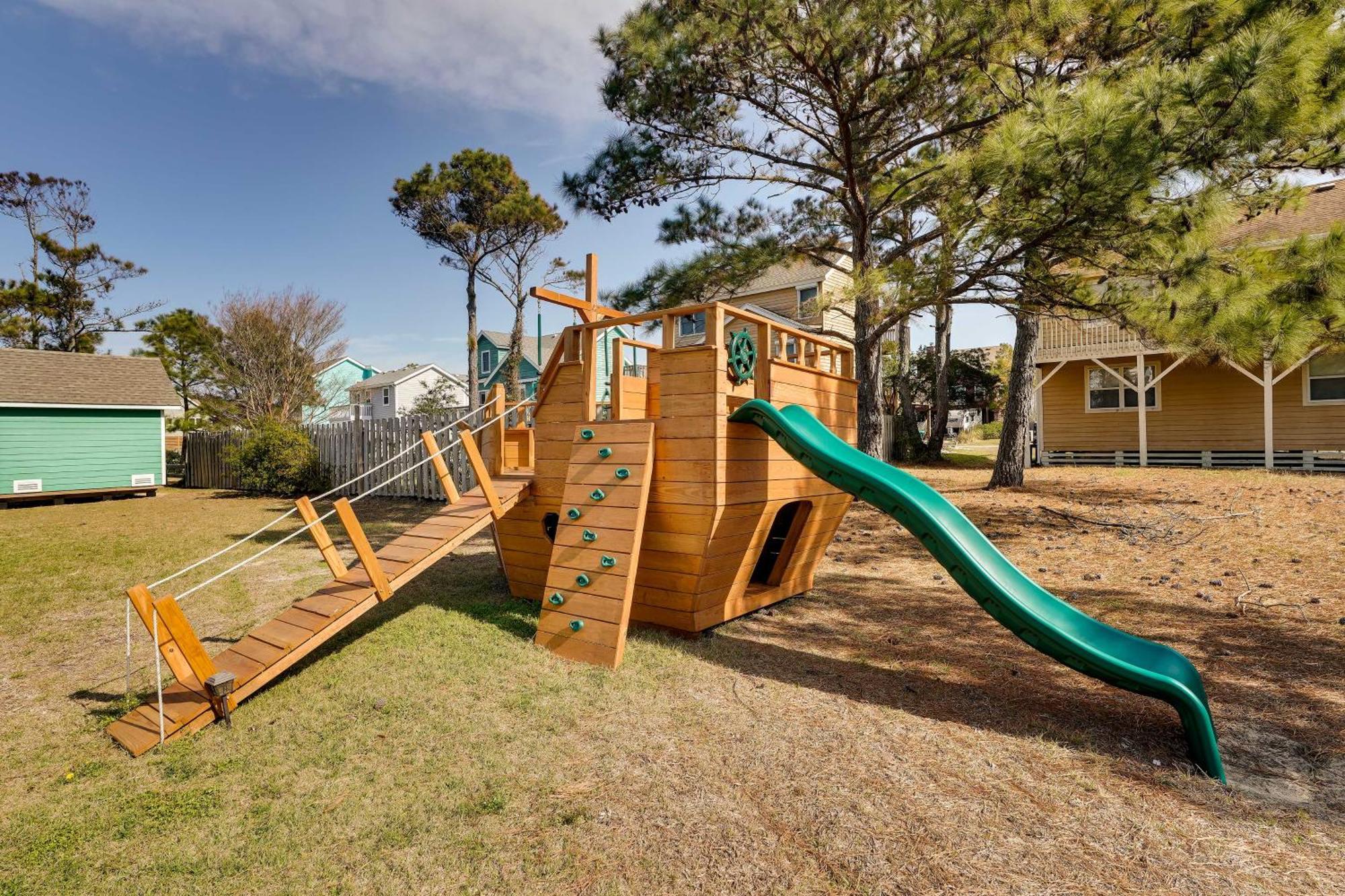 Dunn Dreamin Hot Tub, Pirate Fort, And Fire Pit! ナグス・ヘッド エクステリア 写真